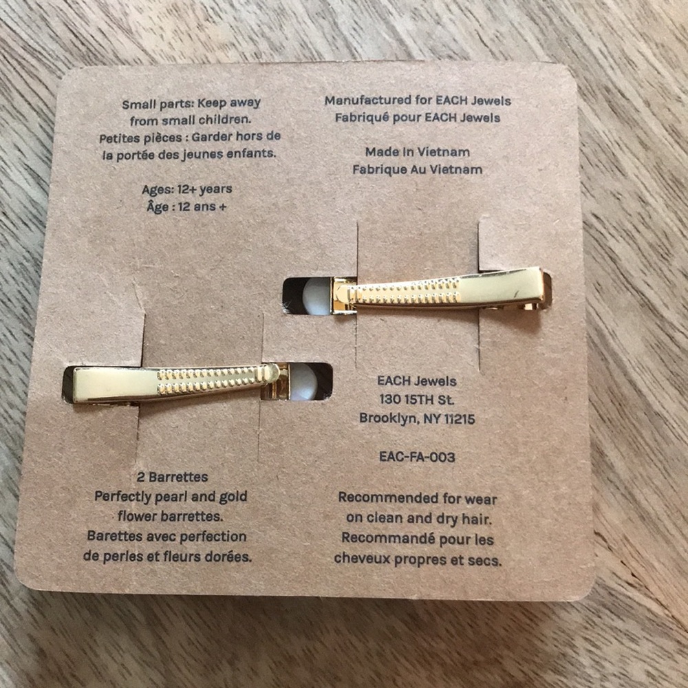 Hair Clips 🌸 - Picture 2 of 3